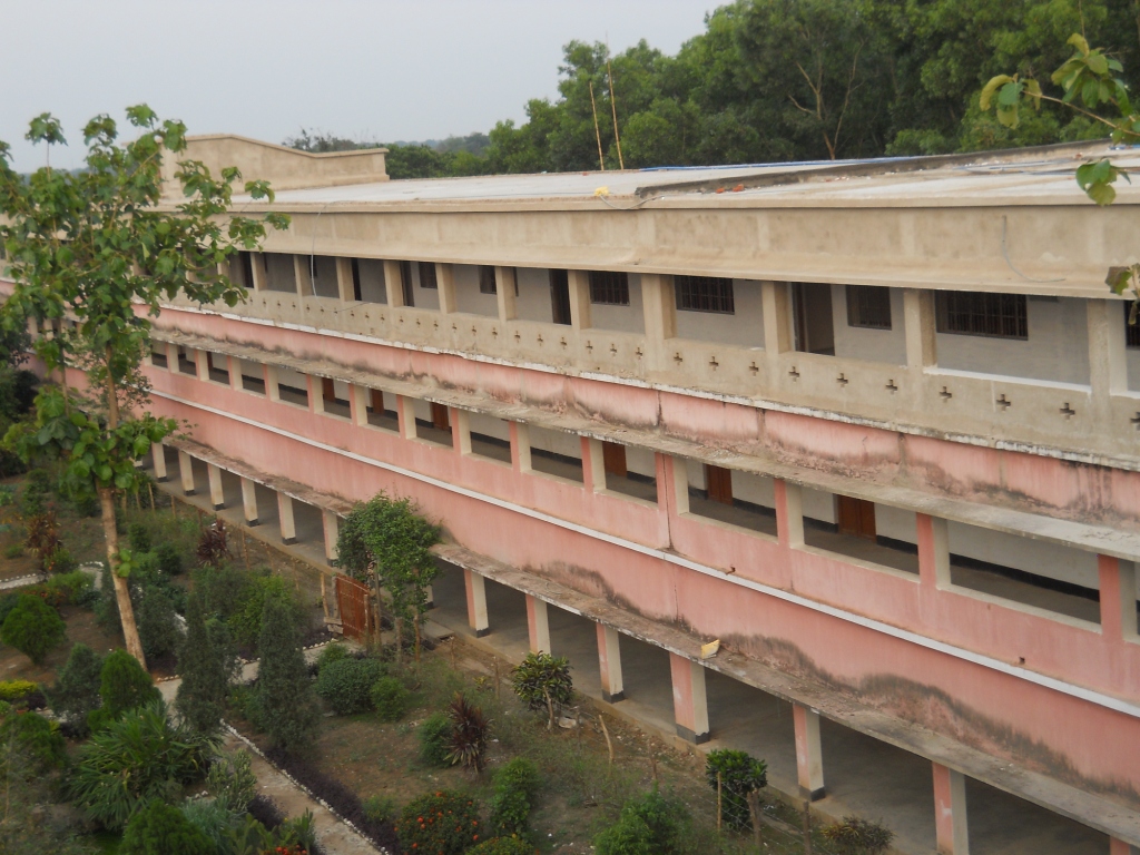 http://www.udayanathcollege.org.in/img/lightbox/clg.jpg